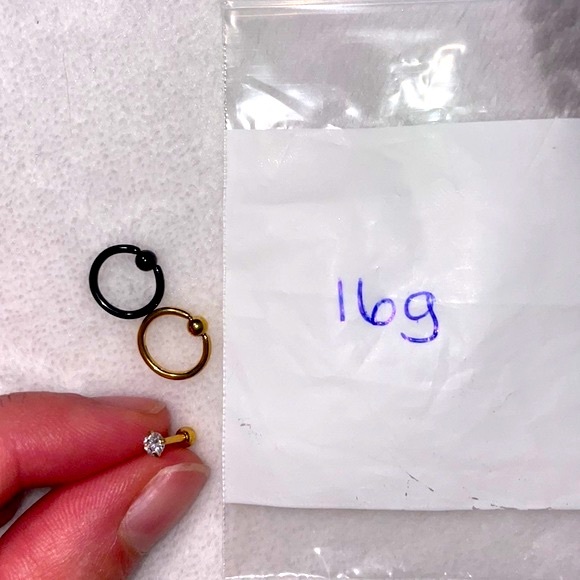 3 For 1 - 16g Nose Rings - Picture 2 of 4
